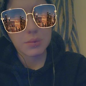 Meet your Posher, Mardee